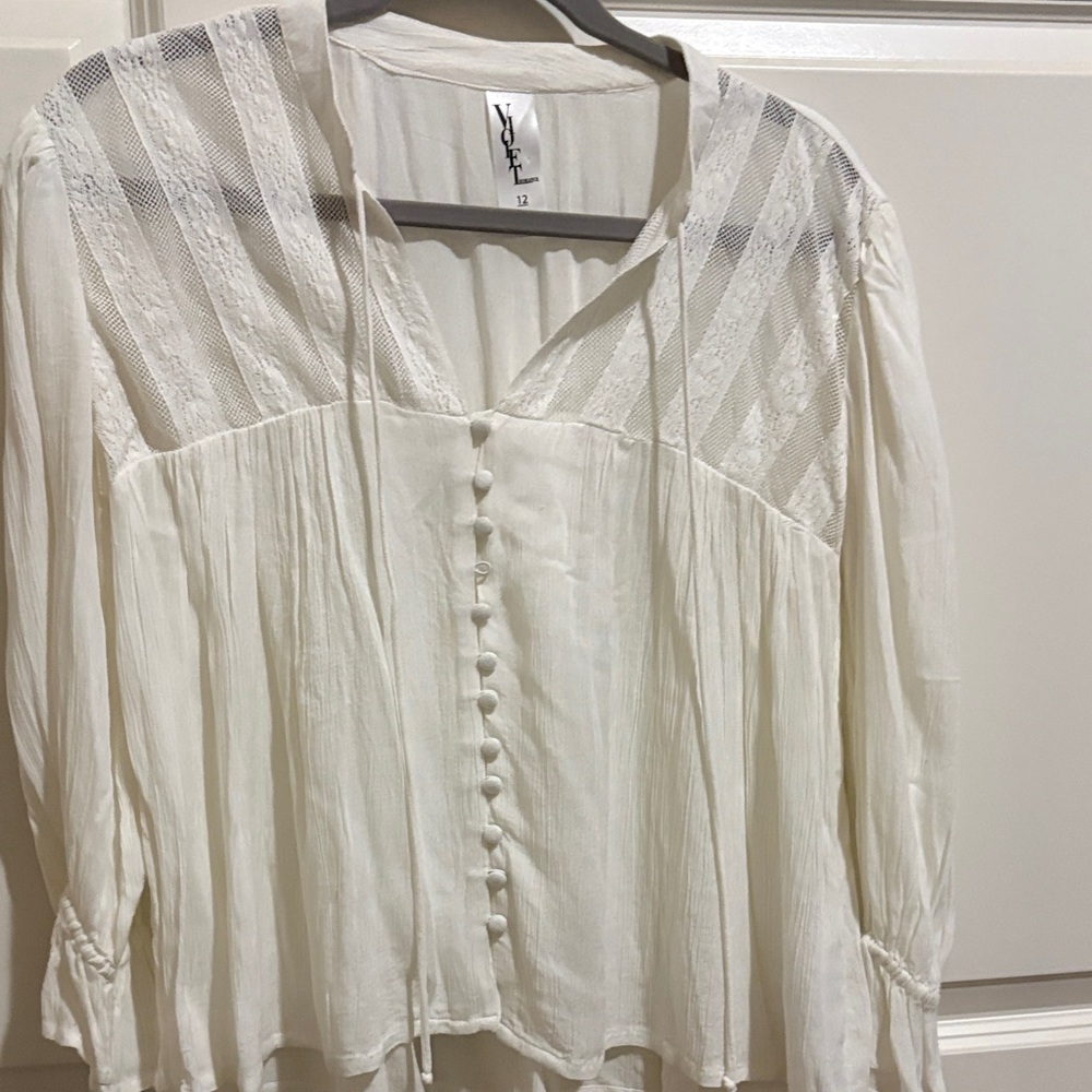 Elegant White Lace Detail Blouse